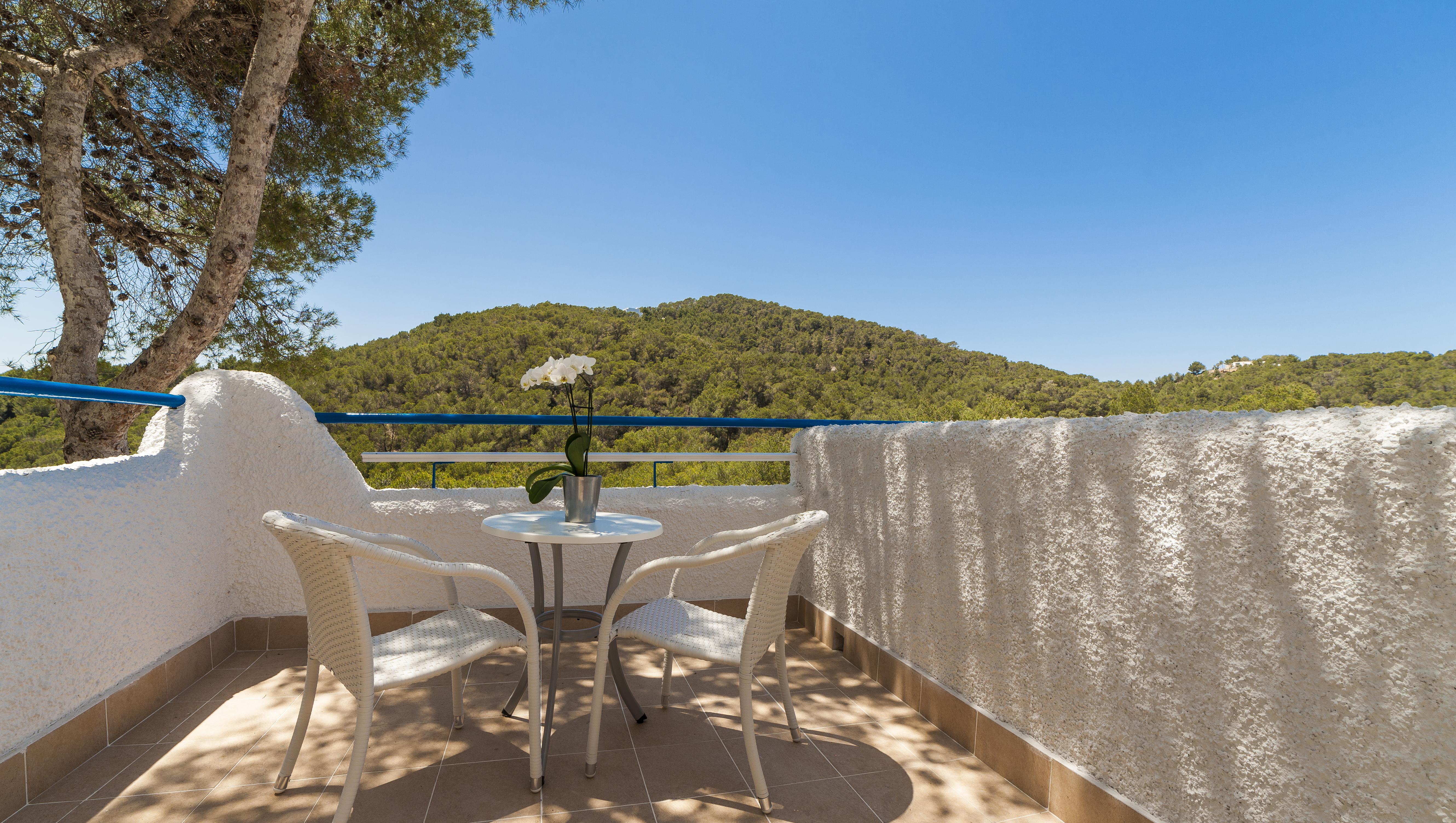 Globales Montemar Hotel Cala Llonga  Bagian luar foto