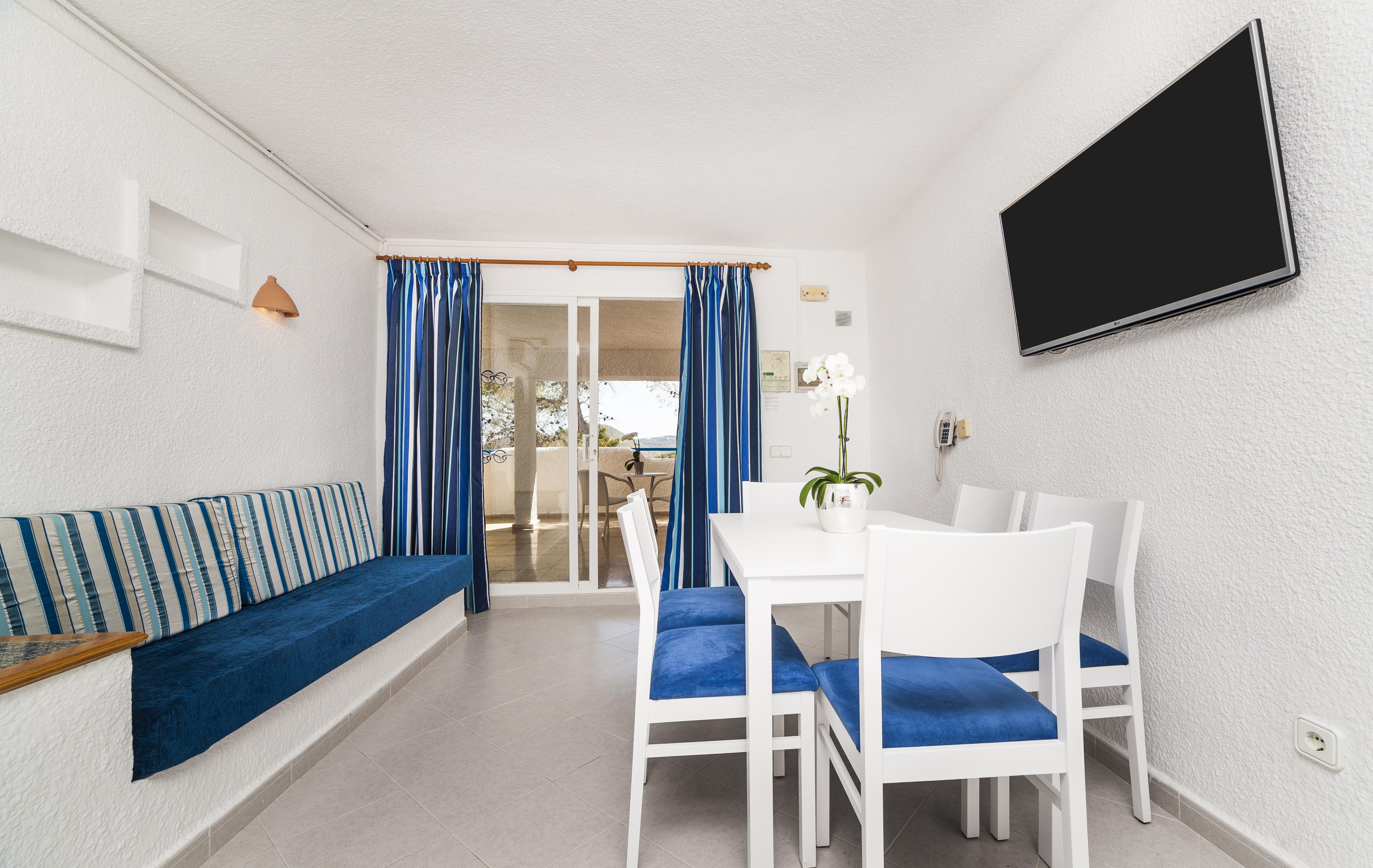 Globales Montemar Hotel Cala Llonga  Bagian luar foto