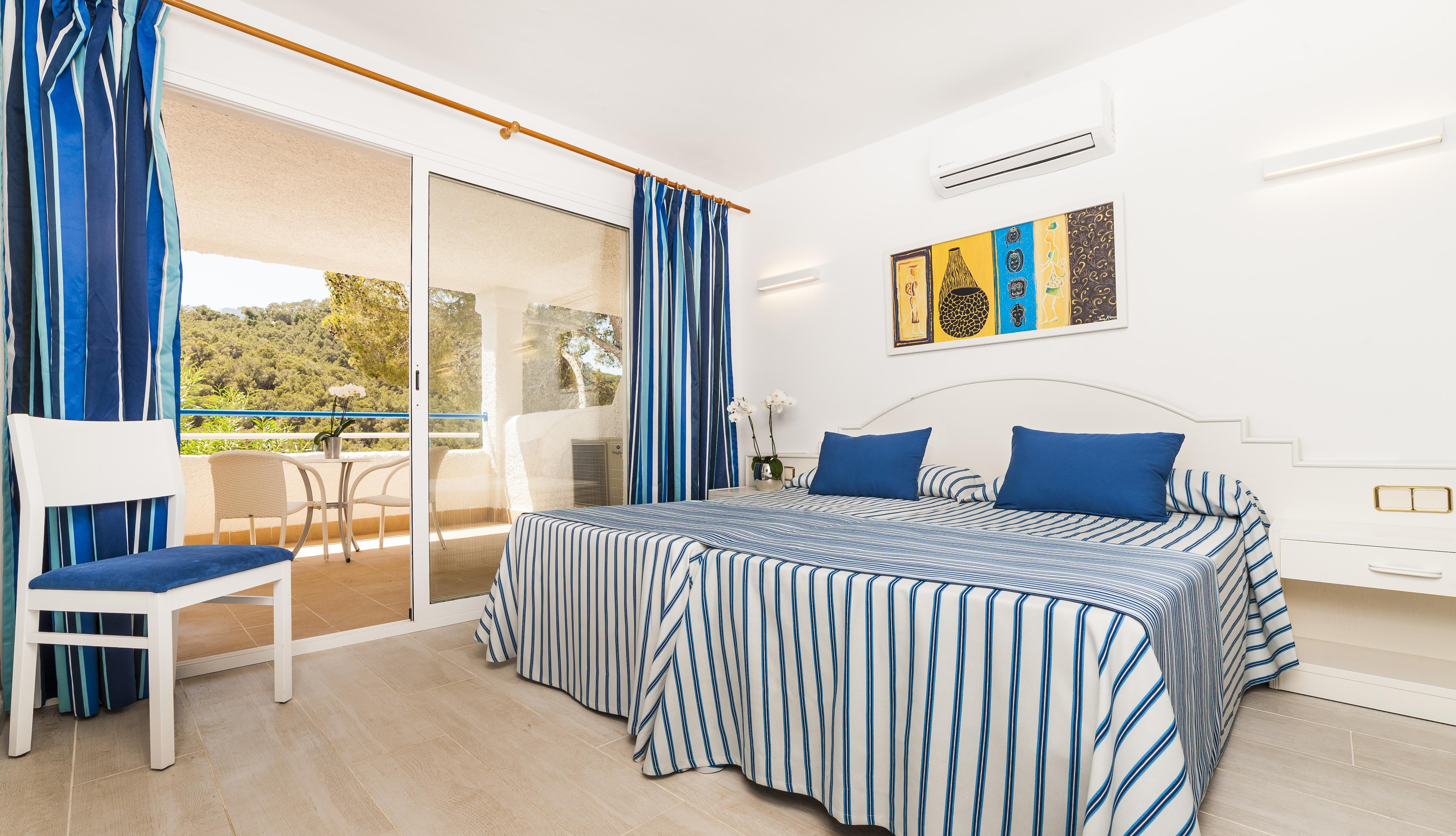 Globales Montemar Hotel Cala Llonga  Bagian luar foto
