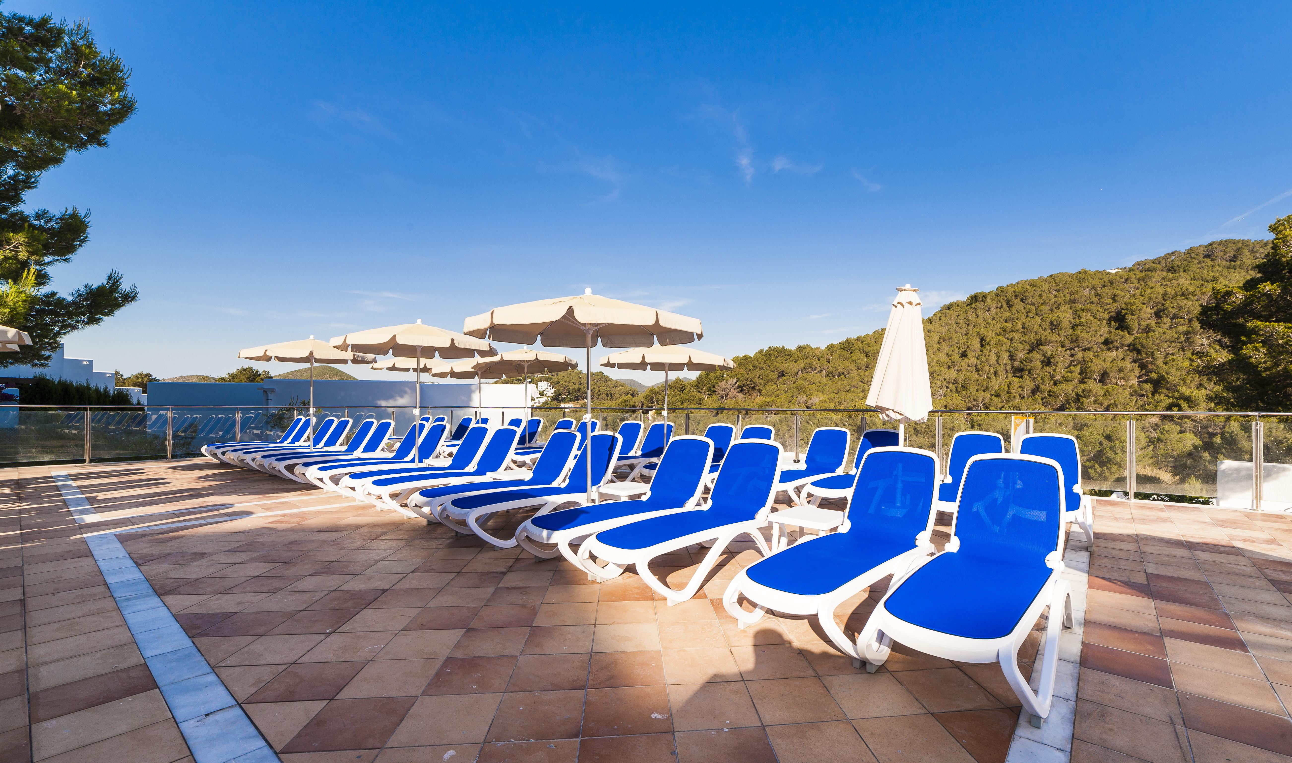 Globales Montemar Hotel Cala Llonga  Bagian luar foto