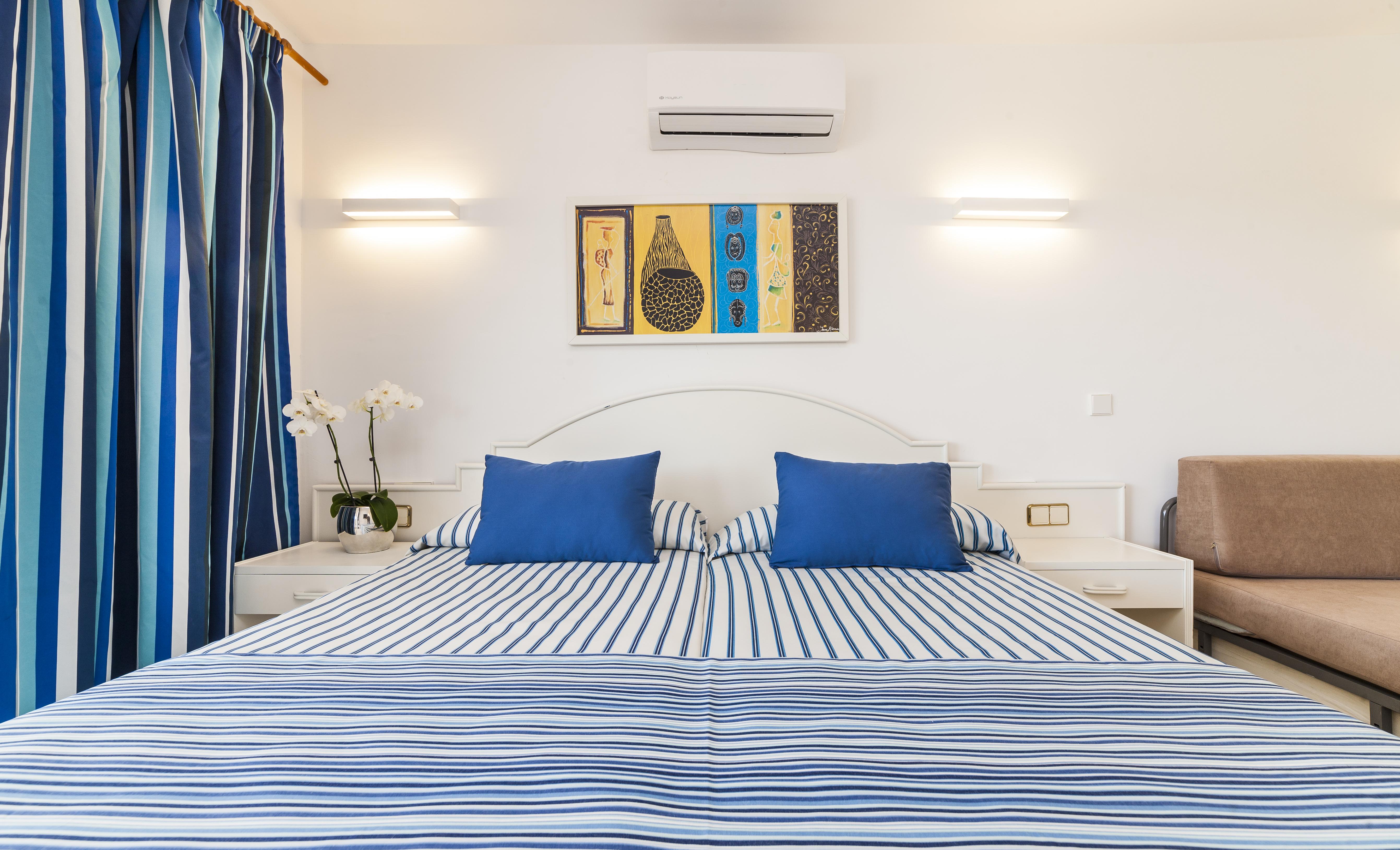Globales Montemar Hotel Cala Llonga  Bagian luar foto