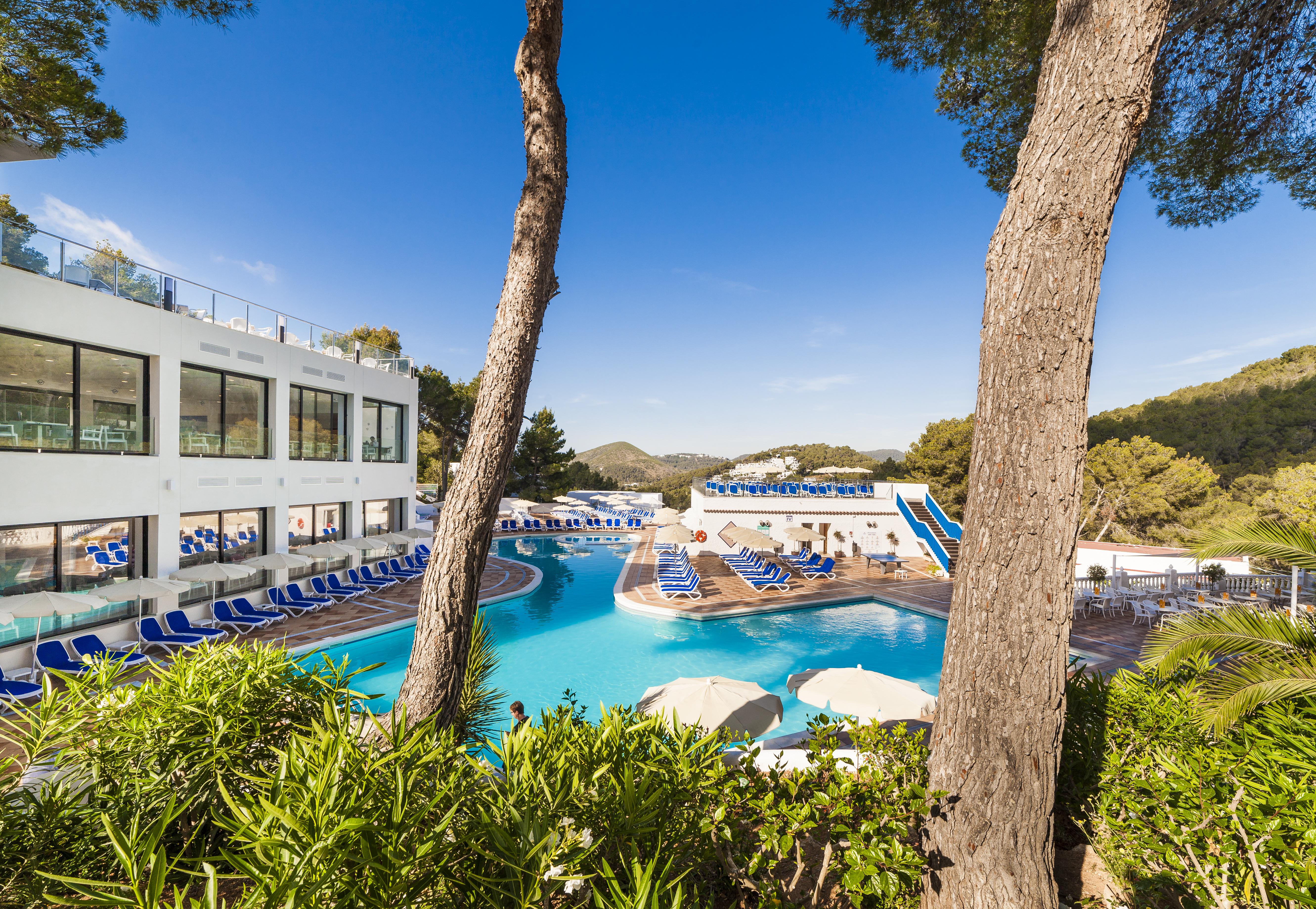 Globales Montemar Hotel Cala Llonga  Bagian luar foto