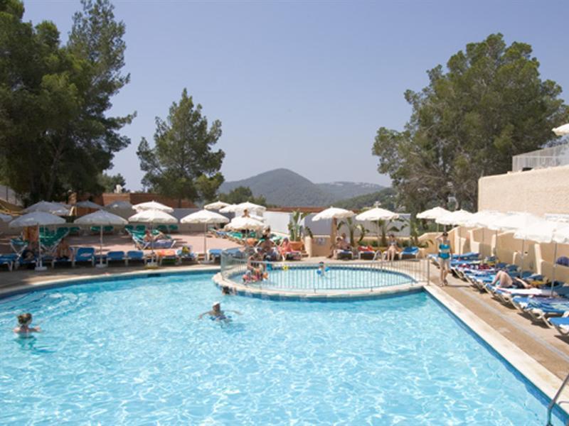 Globales Montemar Hotel Cala Llonga  Bagian luar foto